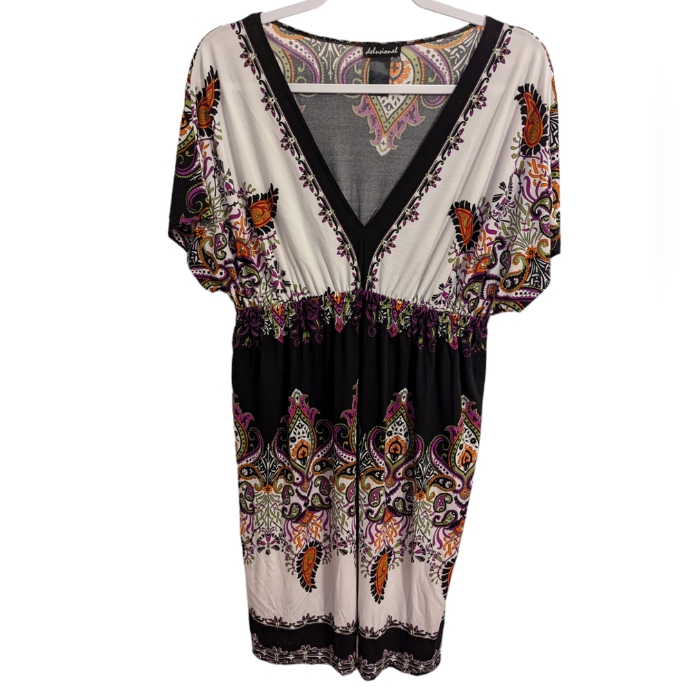 Boho V-Neck Printed Midi Dress in Black & Cream